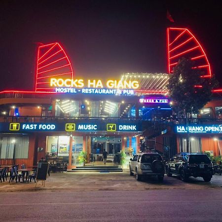 Rocks Ha Giang Hostel & Tour Eksteriør bilde