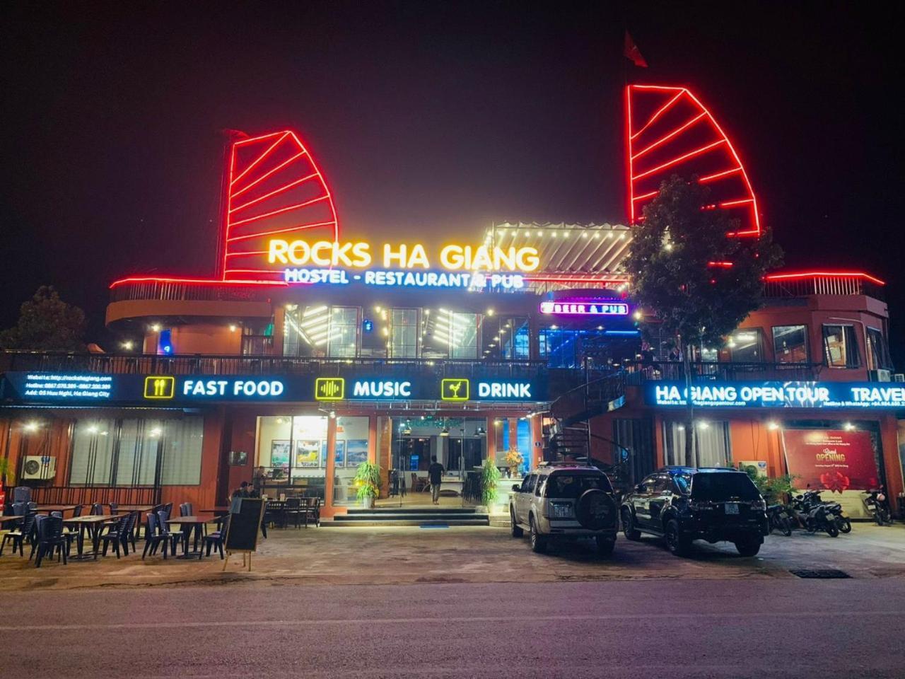 Rocks Ha Giang Hostel & Tour Eksteriør bilde