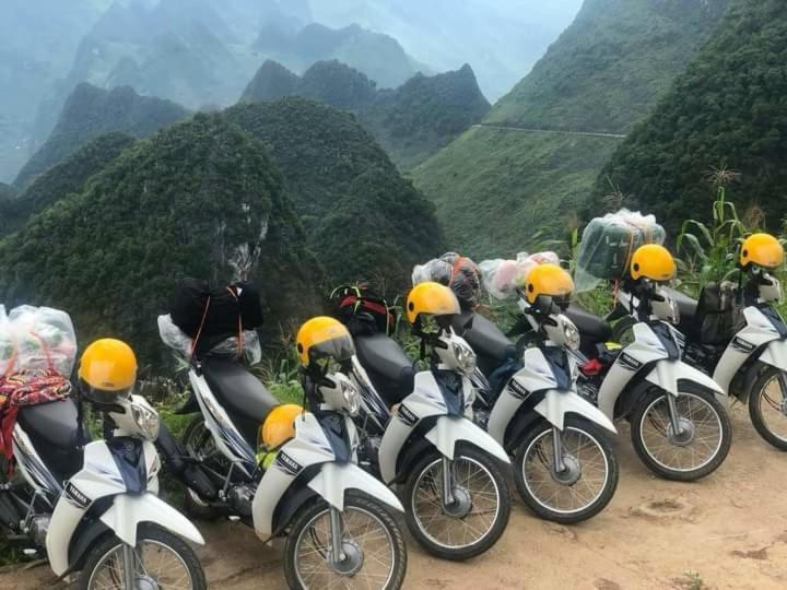 Rocks Ha Giang Hostel & Tour Eksteriør bilde